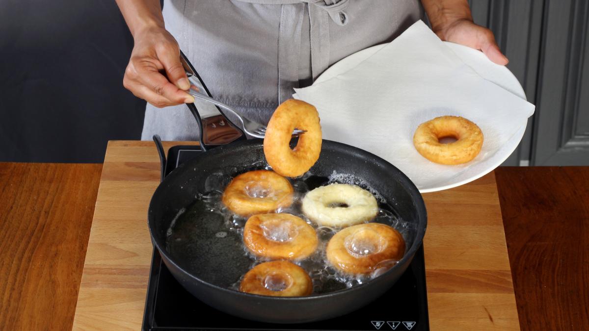 Recette - Donuts express sans pétrissage en vidéo 