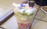 Verrine kiwi-banane-fraise