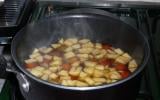 Bouillon bœuf pommes tomates cerises