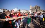 Un sandwich aux rillettes plus grand que Notre-Dame de Paris bat le record du monde au Mans !