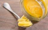 Ghee : faut-il succomber à la tendance du beurre clarifié pour la cuisson des aliments ?