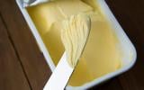 Moins chère que le beurre qui a fortement augmenté, la margarine est-elle une bonne alternative ?