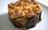 Charlotte d'aubergines nappée au parmesan façon crumble