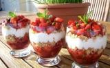 Tartare maison de fraises, pistaches et sablés