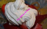 Coupe de fraises chantilly vanille bourbon.