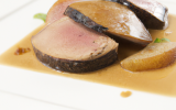 Foie gras de canard, réduction à la poire