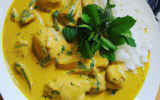 Chapon au curry et lait de coco