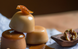 Papillotes de poire, praliné, noisette et petit pot de caramel beurre salé