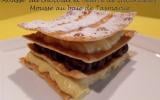 Mille-feuille de mousse au chocolat aux baies de Tasmanie