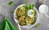 Galettes de courgettes, sauce au yaourt