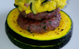 Hamburger de polenta aux courgettes