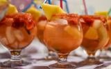 Sangria au gin et au champagne pour l'apéritif