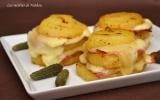 Pommes de terre au fromage à raclette et lard fumé