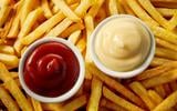 Ketchup ou mayo ? Ce médecin explique pourquoi l’un est bien meilleur pour votre santé