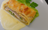 Strudel de poisson au lard, sauce crème au genièvre