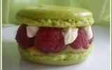 Macaron lemon curd, framboise, confitures de fraises et chocolat blanc