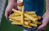 Cette recette d’œufs à la coque et asperges blanches panées est parfaite pour un déjeuner du dimanche tout en douceur