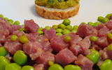 Tartare de canard au wasabi frais purée de petits pois