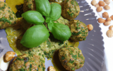 Boulettes d'agneau presto pesto aux herbes croquantes