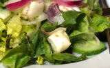 Petite salade d'été aux crottins de Chavignole