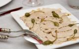 Connaissez-vous le vitello tonnato, ce plat italien qui mélange veau et thon complètement incroyable ? Voici comment réaliser