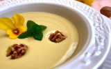 Velouté de Buttercup aux parfums de noisette et de cerfeuil