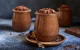 Pour Noël, je mise sur ce dessert qui fait l’unanimité : la recette de la mousse au chocolat à la noix de coco