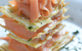 Millefeuilles de parmesan et saumon fumé