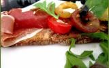 Bruschetta aux tomates cerises et jambon cru