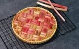 Tarte à la rhubarbe : notre chef partage ses astuces pour réussir ce dessert à la perfection !