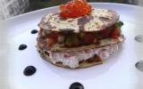 Millefeuille de crêpes à la ricotta, saumon frais & petits légumes