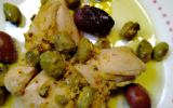 Chapon aux olives et pistaches