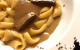 Pâtes d'alsace au foie gras sauce à la truffe