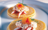 Mousse de crabe sur blinis