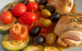 Chapon aux olives, tomates, courgettes et ras el hanout