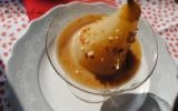 Poires pochées au sirop de cannelle et crème caramel au beurre salé