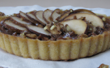 Tarte aux pommes, noix et chocolat