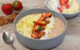 Smoothie bowl fraises, amandes et coco