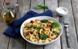 Orecchiette aux brocolis, anchois, mie croquante et tomates séchées