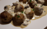 Boulettes de cviande à la creme fraiche et aux champignons