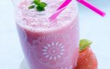 Smoothie pamplemousse de Floride, banane, gingembre et fraise