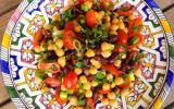 Salade aux haricots rouges, pois chiches et tomates