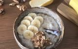 Porridge banane, cannelle et fleur d'oranger