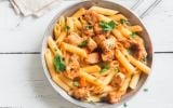 Penne au poulet et persil plat