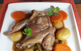 Fricassée de lapin à la paysanne traditionnelle