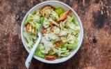 Rapide et saine : une diététicienne partage sa recette facile de salade de pâtes façon César