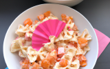 Salade de farfalles au surimi et pamplemousse rose