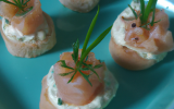 Canapés saumon roquefort