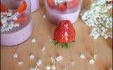 Mousse à la fraise et aux fleurs de sureau