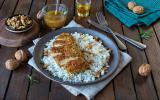 Blancs de poulet en croûte de Noix du Périgord AOP, sauce au miel et moutarde de Dijon